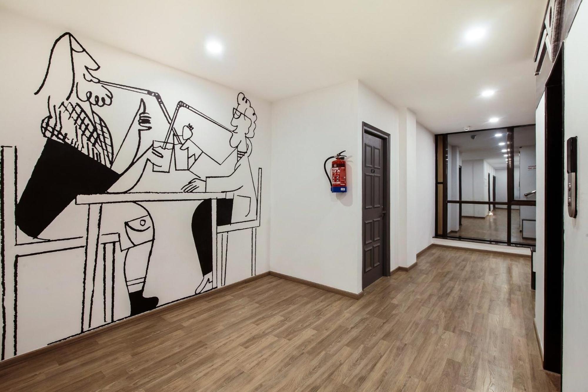 Super Townhouse Hotel Impact Chinhat Esterno foto